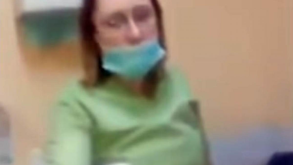 video o mama nemultimita ca fiul autist nu este tratat de medicul sju ploiesti a filmat toata scena