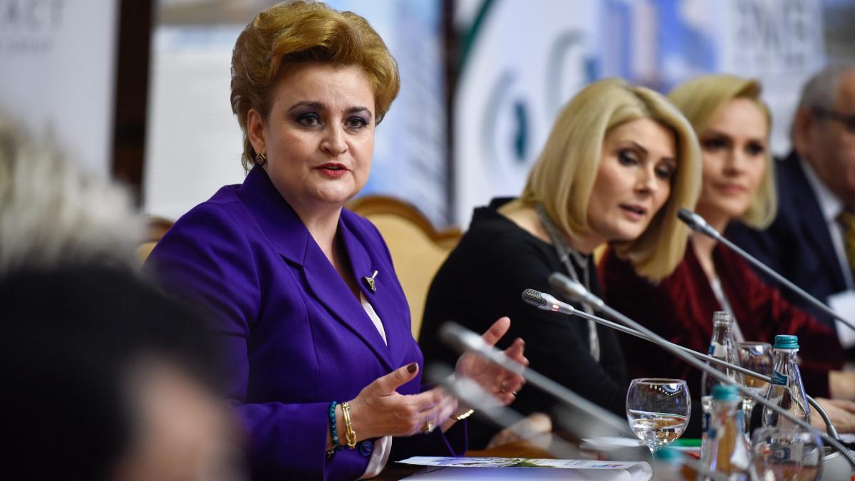 Capitala verde. Bucureştenii vor primi bani ca să nu mai arunce PET-urile aiurea