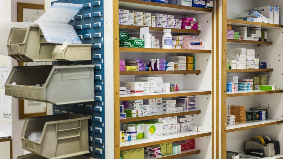 Un medic al UPU din cadrul Spitalului Județean Botoșan, acuzat că a furat medicamente în valoare de 100 de milioane de lei