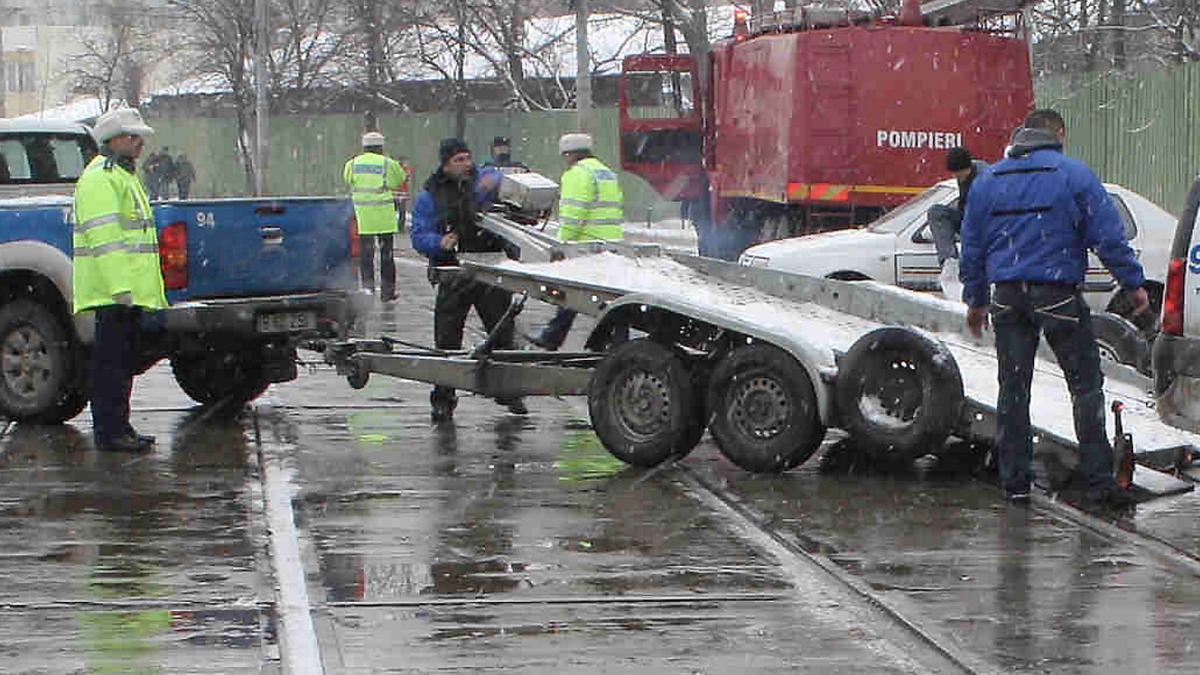 Accident rutier grav în București. Traseul tramvaiului 7, blocat