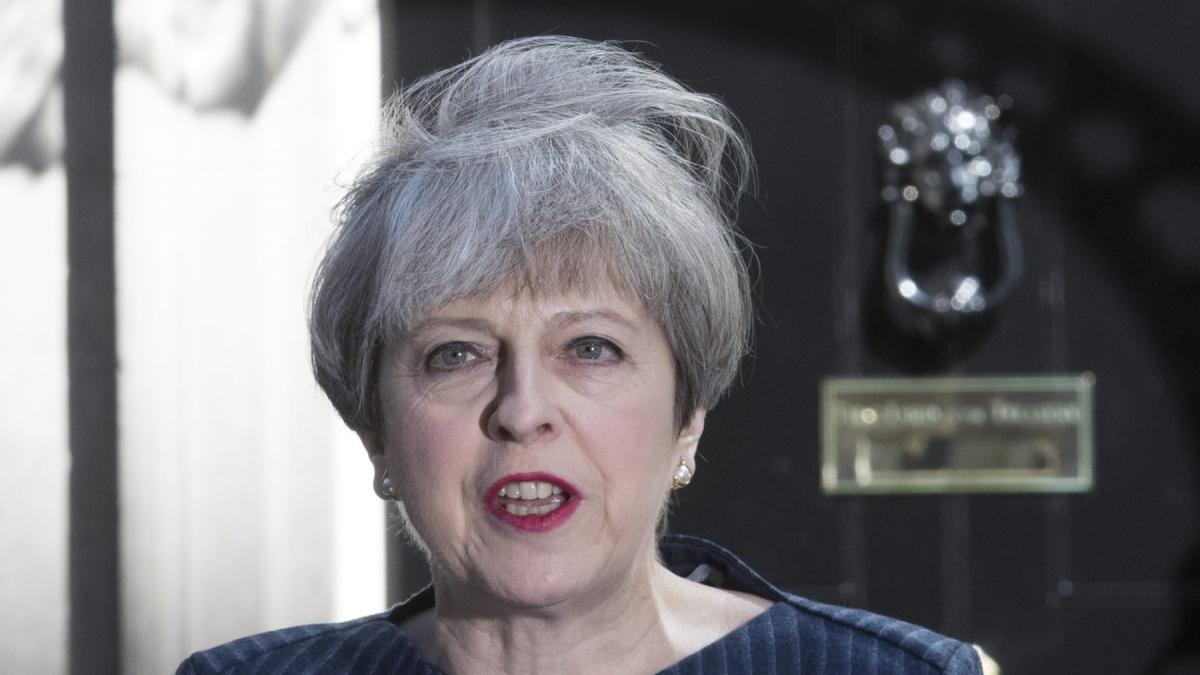 May: Fără populisme la anticipate
