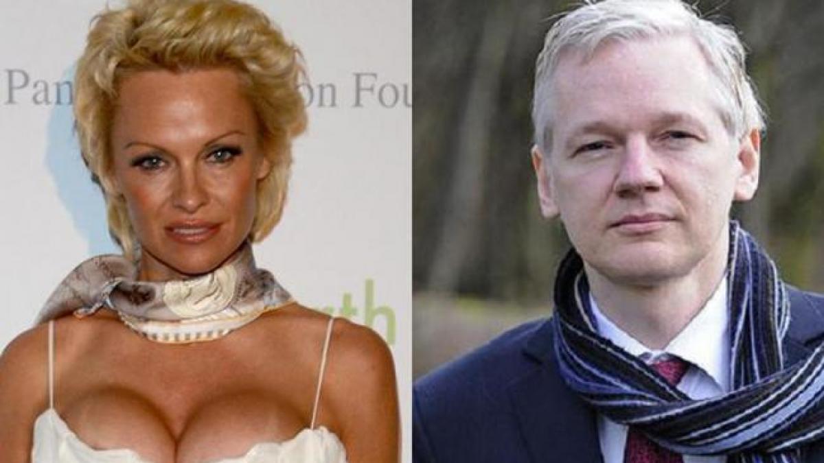 Pamela Anderson cere Franţei să acorde azil fondatorului WikiLeaks