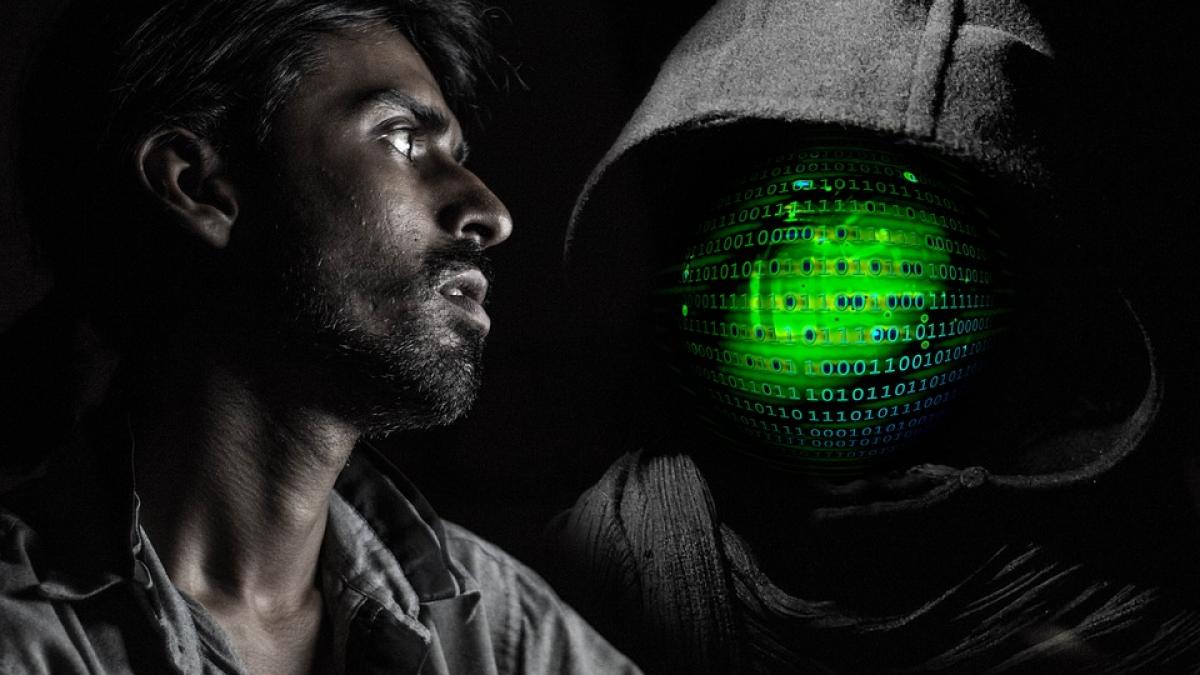 Hackerii ruşi ar fi pus ochii pe campania lui Emmanuel Macron