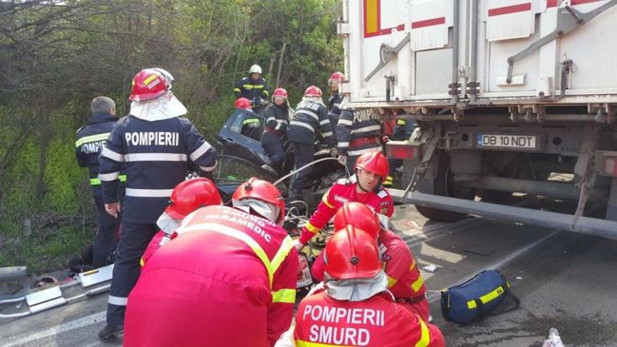 DEZVĂLUIRI INCREDIBILE în cazul accidentului din Olt. Şoferul TIR-ului care a provocat tragedia avea permisul suspendat de 3 ore