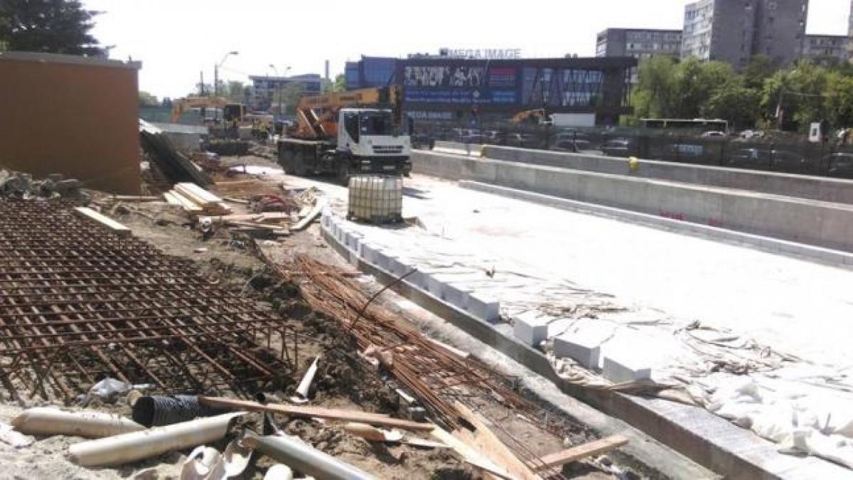 Firea, despre finalizarea lucrărilor la Pasajul Piaţa Sudului: Termenul exprimat de către constructor, 30 octombrie, inacceptabil