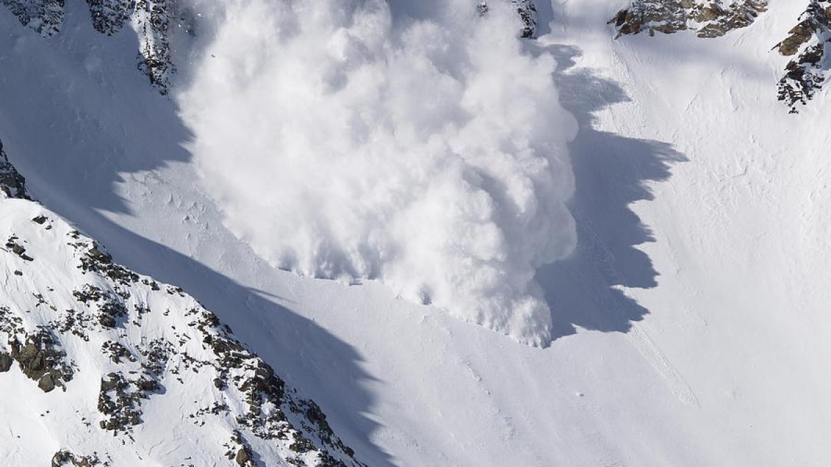 AVERTISMENTUL Prefecturii Brașov - Risc MAXIM de AVALANȘE în Făgăraş, Bucegi şi Piatra Craiului