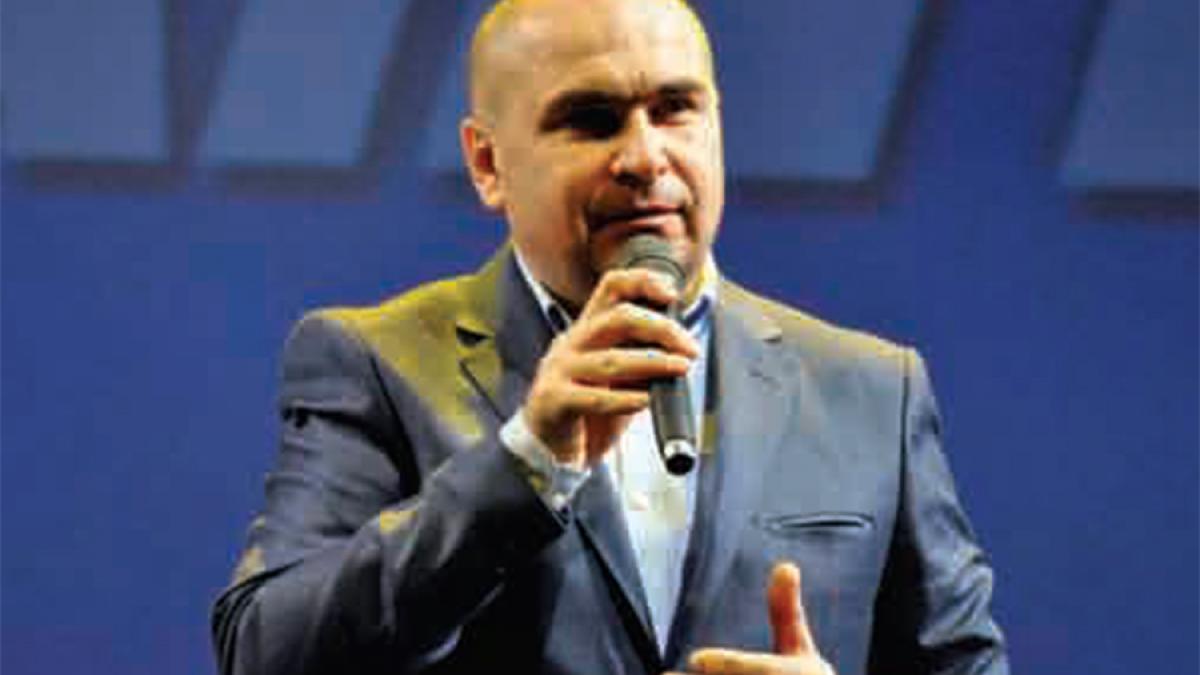 Bolojan îi lasă cale liberă lui Orban spre șefia PNL 
