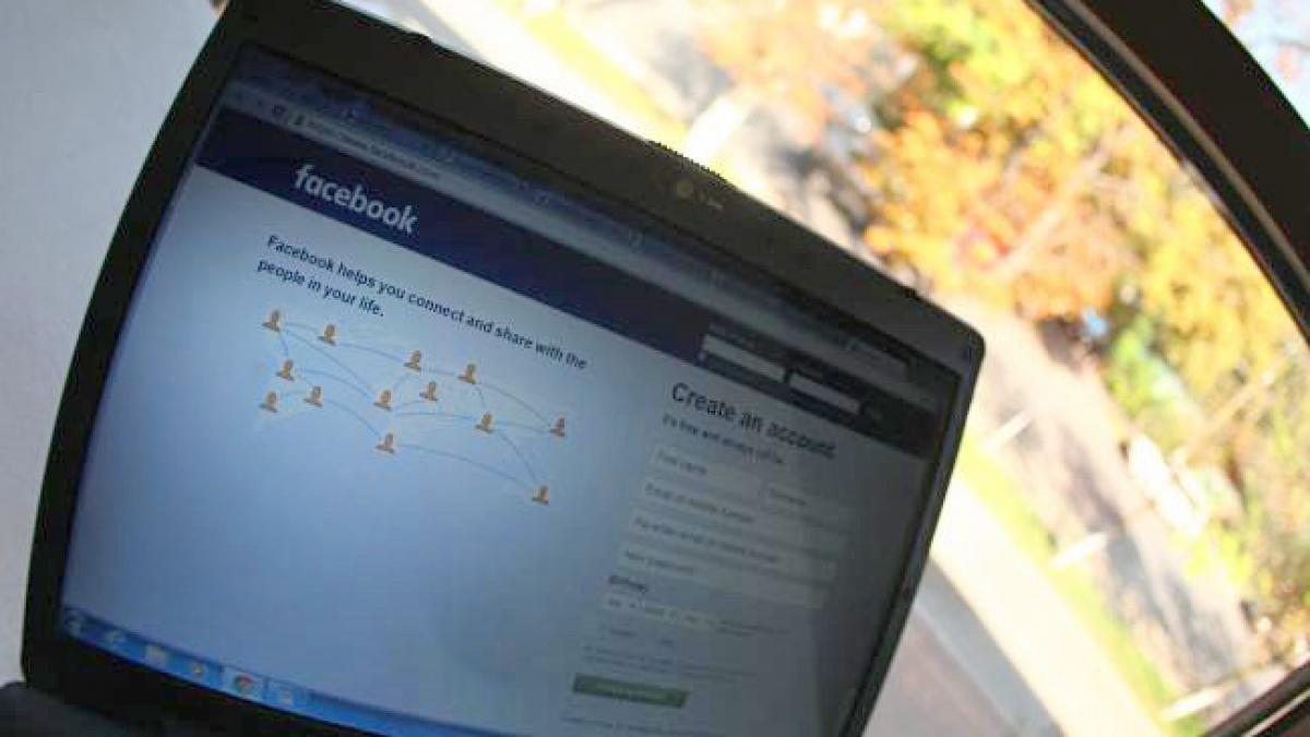 Ce informații nu este deloc indicat să dezvăluiți pe rețelele de socializare