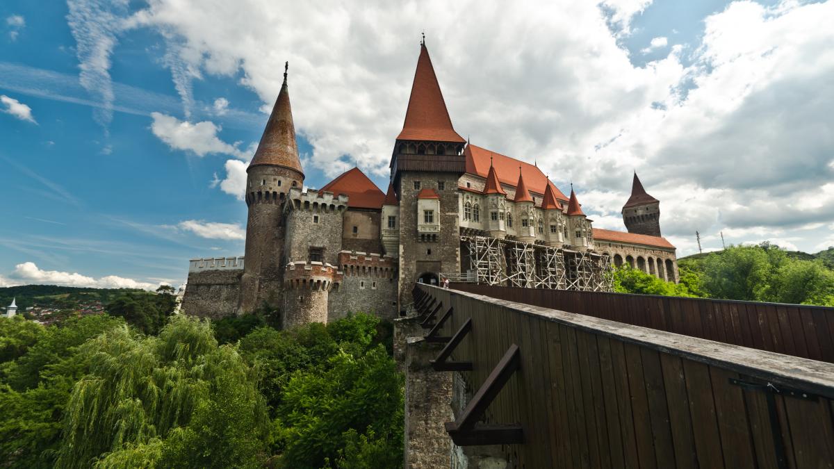 Jaf la Castelul Corvinilor din Hunedoara. Hoții au plecat cu 170.000 de lei