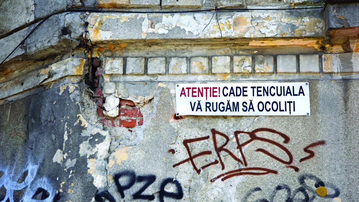 Proprietari săraci cu imobile scumpe. De ce nu se aplică legile caselor