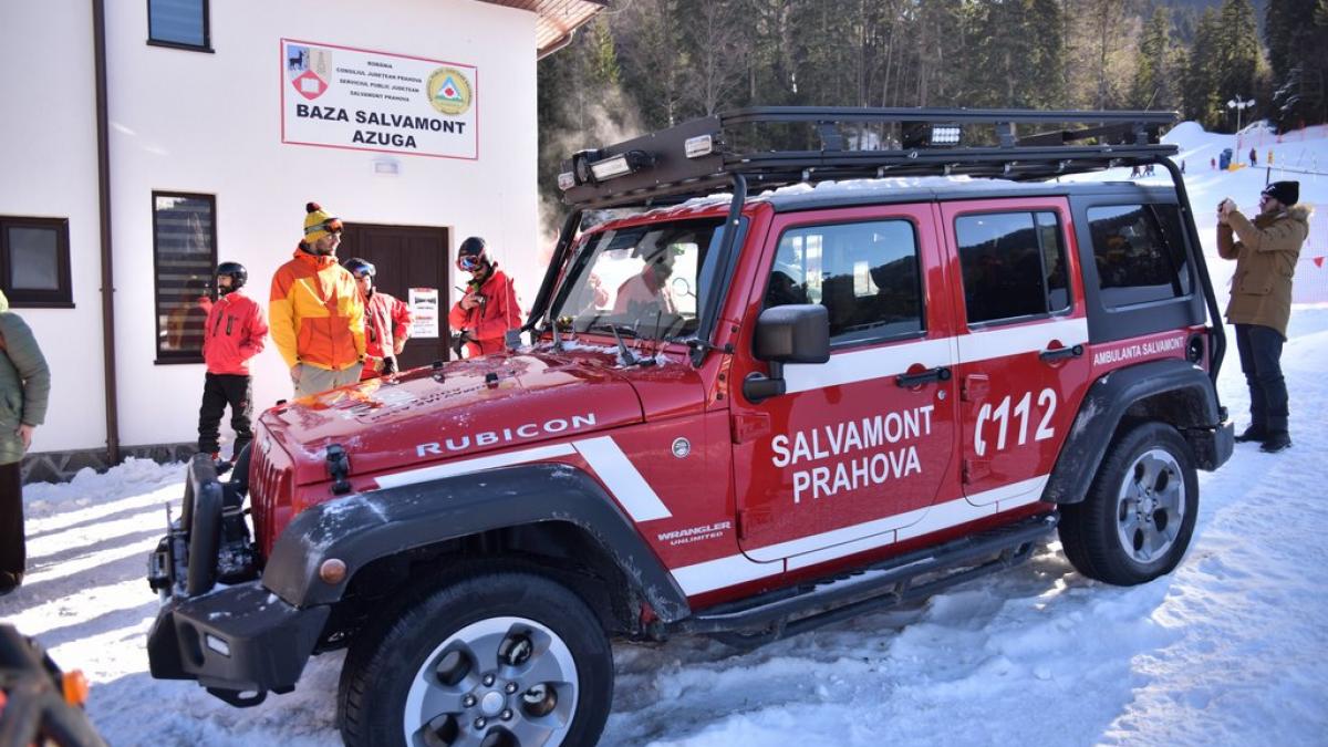 Turist israelian, rănit grav pe Valea Azugii, va fi preluat de un elicopter SMURD