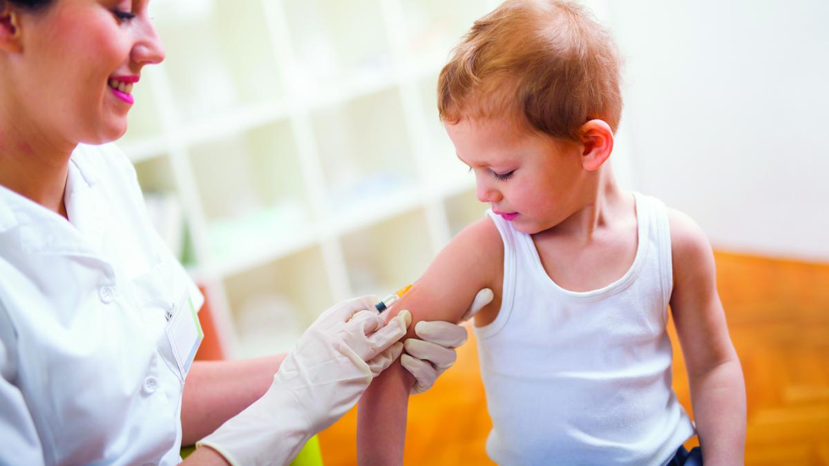 Campanii pro-vaccinare, şi în biserici