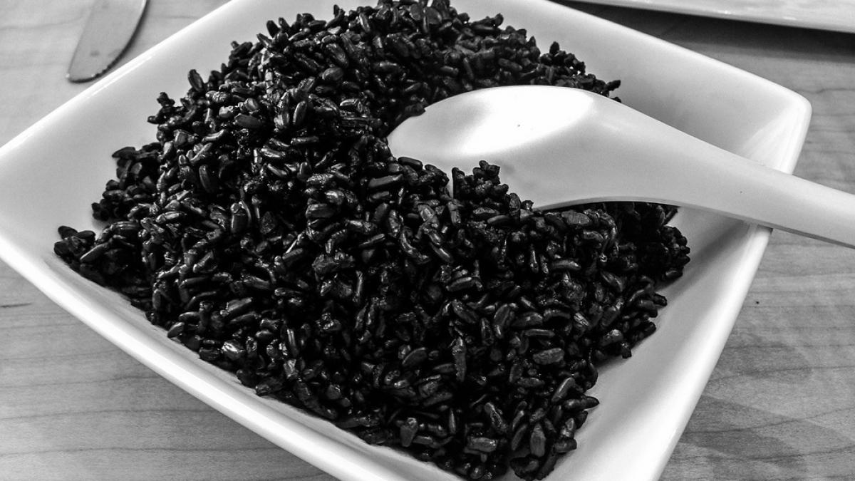 7 beneficii incredibile ale orezului mai puţin cunoscut: orezul negru