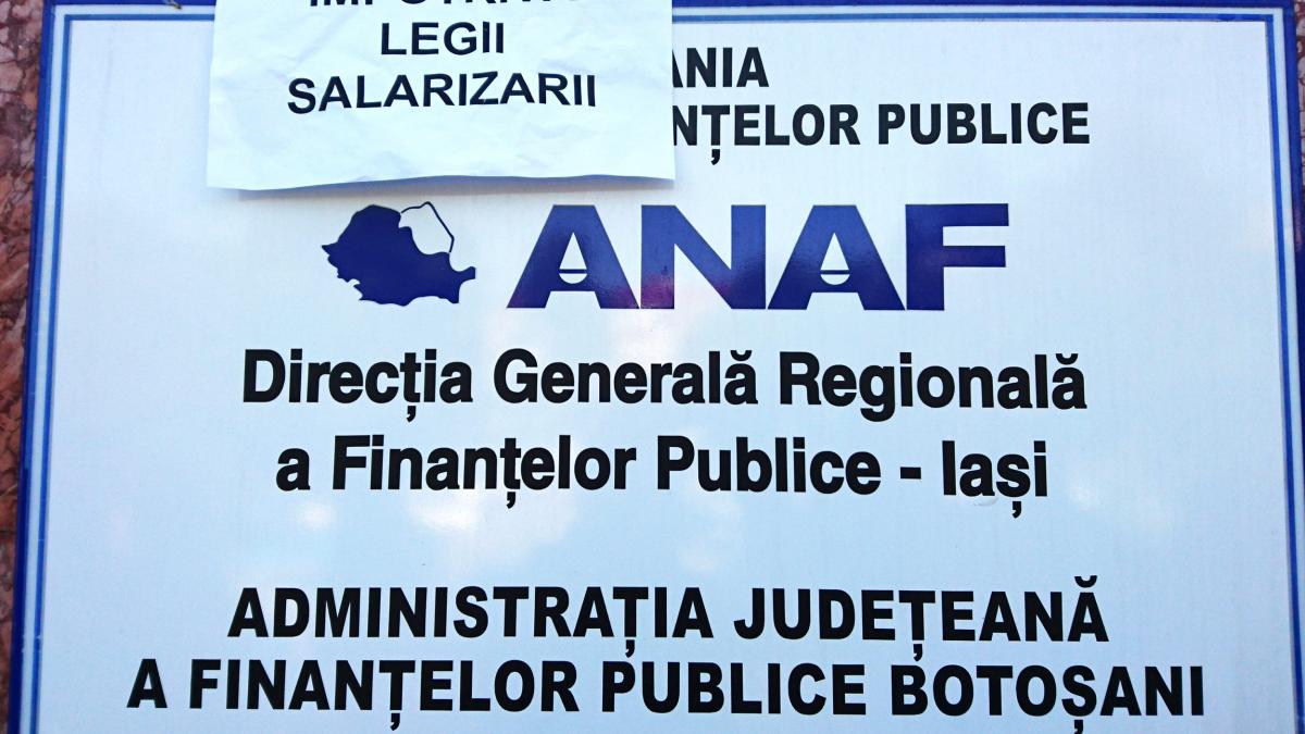 Angajații Fiscului atacă Legea salarizării unitare