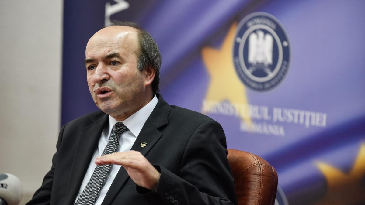 Modificarea Codurilor penale ajunge în sfârșit în Parlament