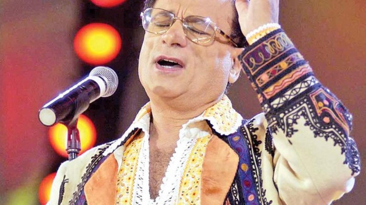 Ion Dolănescu - acuzat de câștiguri ilicite, a lansat șlagărul „Banii mei munciți cu gura mi i-a luat Procuratura” (ascultă cele mai îndrăgite melodii ale lui)