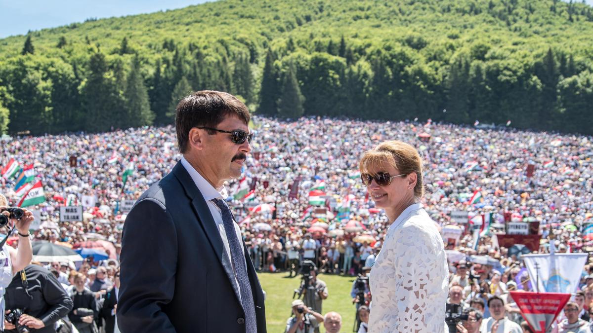 Harghita: Preşedintele Ungariei, la procesiunea catolică de la Şumuleu-Ciuc
