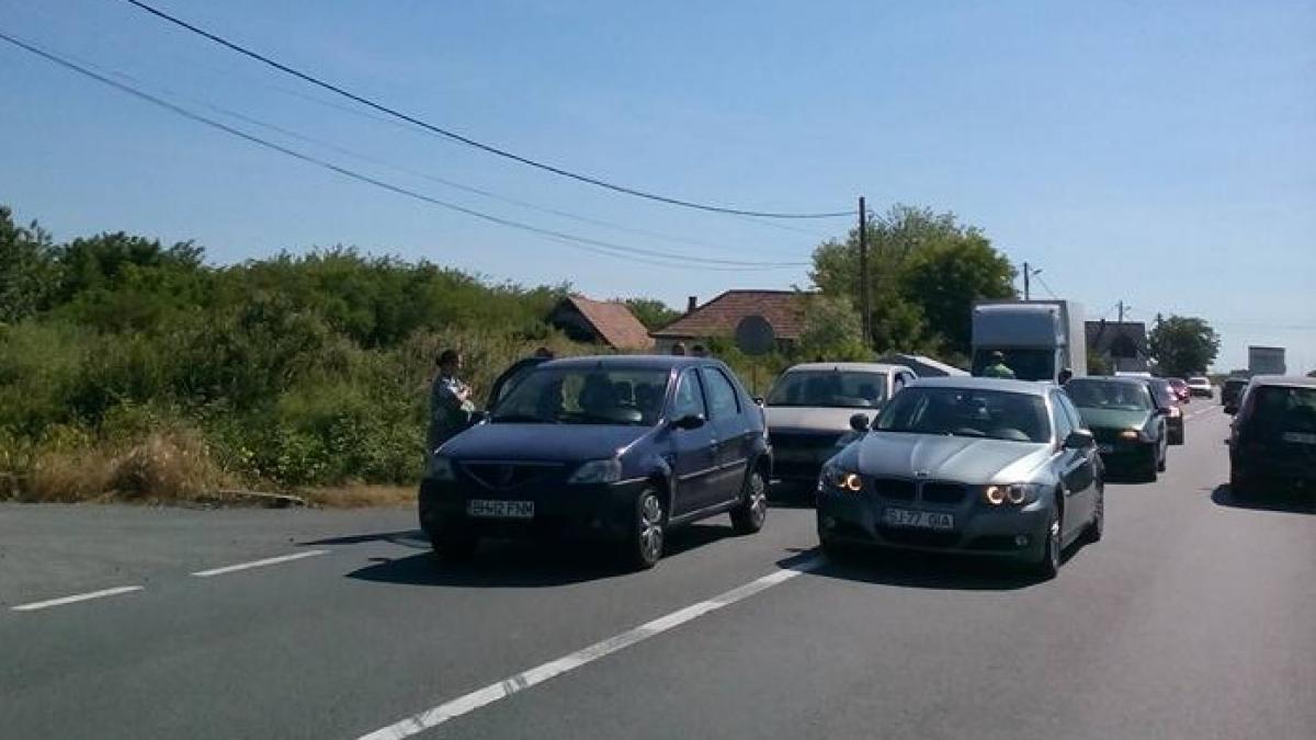 Carambol pe DN1, lângă Oradea. Un copil de 5 ani a fost rănit