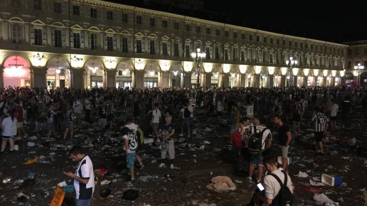 video 400 de raniti dupa un moment de panica intre suporterii juventus torino