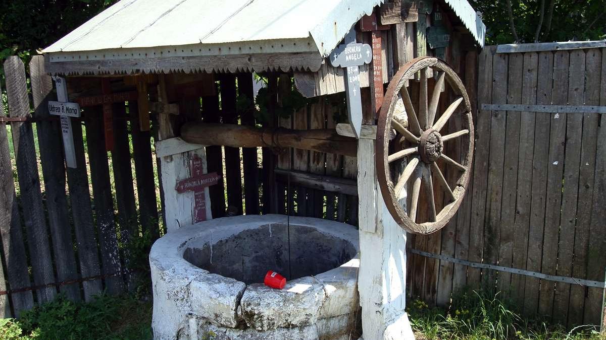 Pompierii au salvat o femeie căzută într-o fântână în oraşul Însurăţei