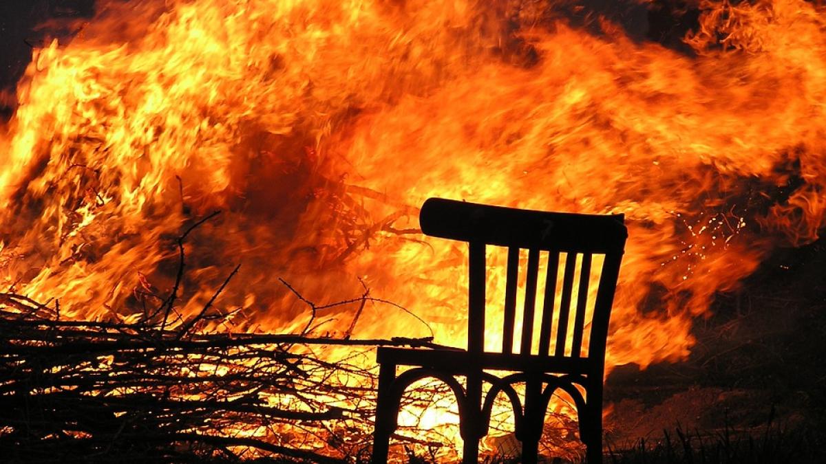 Suceava: Imobil incendiat intenţionat la Rădăuţi