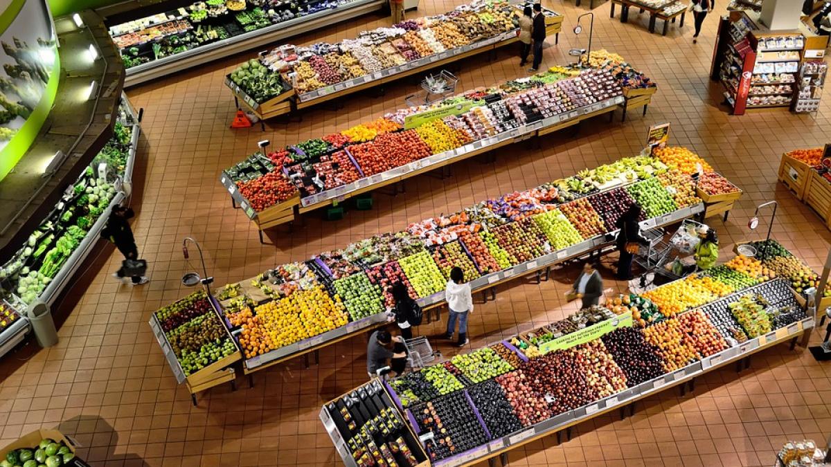 Carne de câine, retrasă de pe rafturile unui supermarket