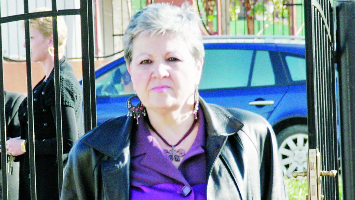 Judecătoarea Lazăr luptă cu IJ