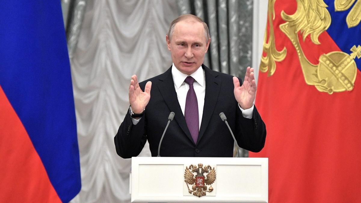 Vladimir Putin, criticat în direct