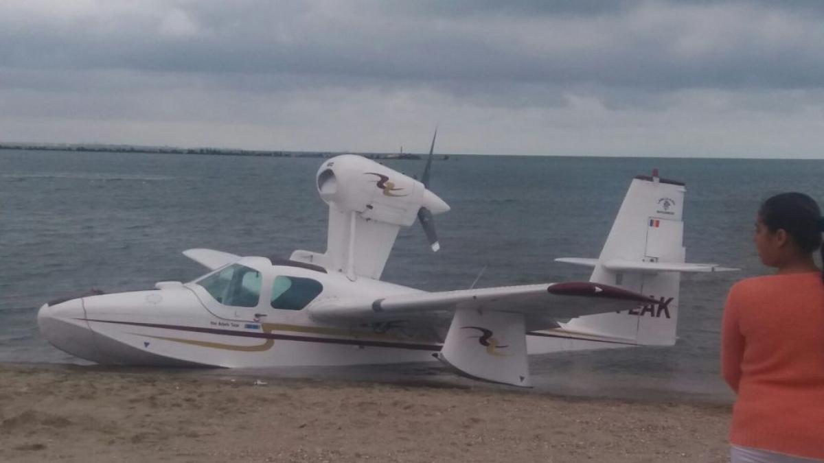 Ultima FIȚĂ pe plajă la Mamaia. Puști adus cu hidroavionul ca să-și cumpere pateuri