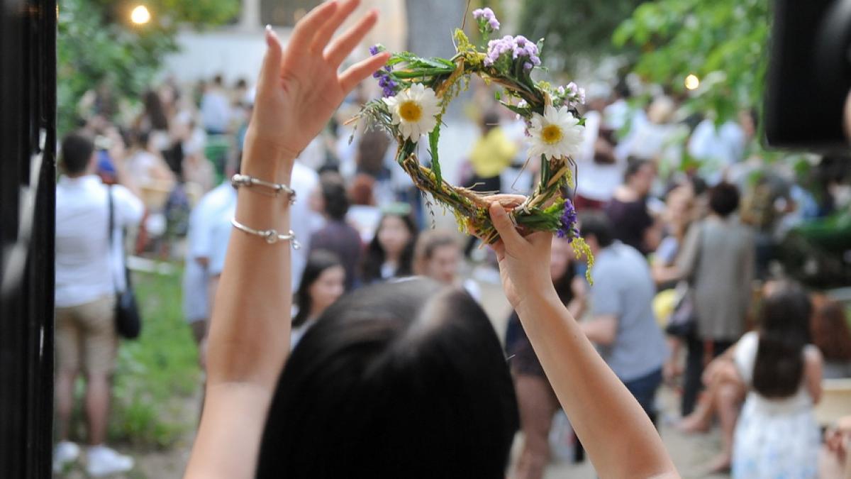 GALERIE FOTO - Sânzienele, sărbătoare păgână a românilor, celebrate la Școala Centrală