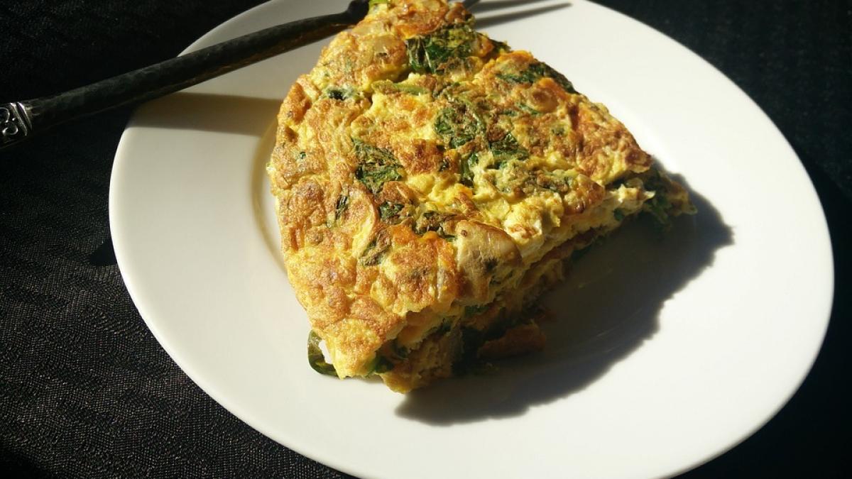 REŢETA ZILEI: Frittata cu somon