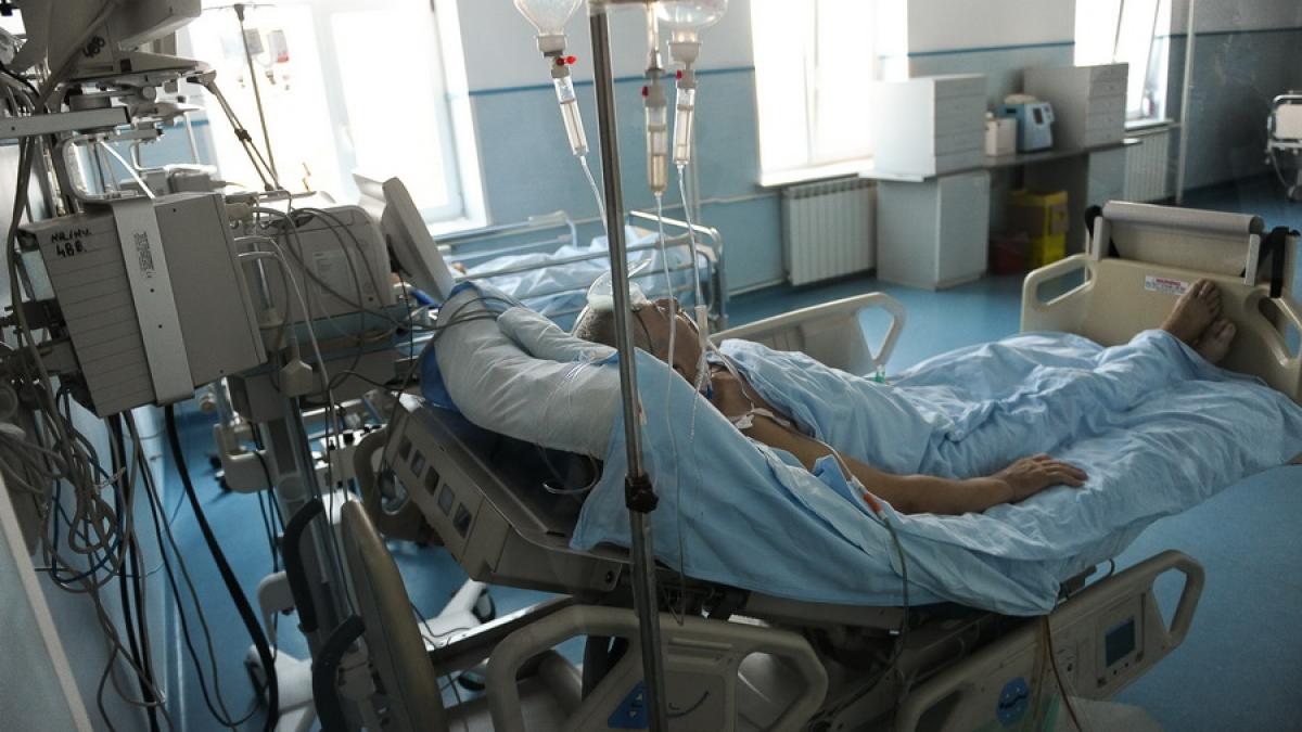 Vaslui - Femeie în comă, după ce la spital i-a fost tratată hipertensiune cu o... clismă