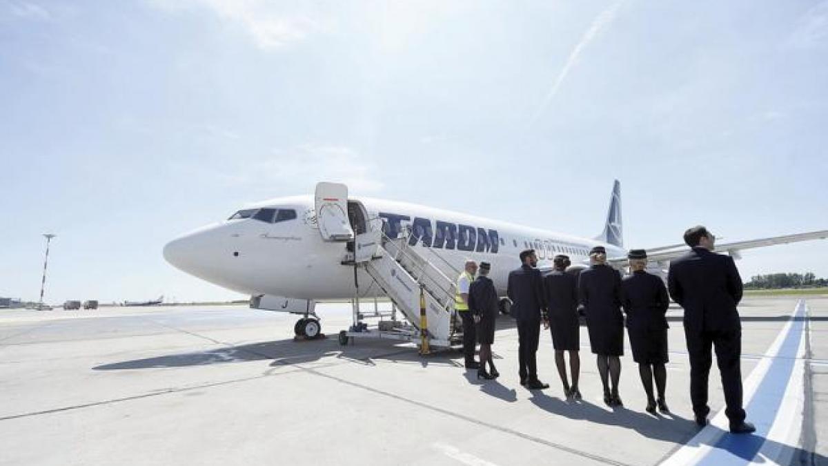 Un avion Tarom care trebuia să aterizeze la Sibiu a aterizat pe Aeroportul Otopeni