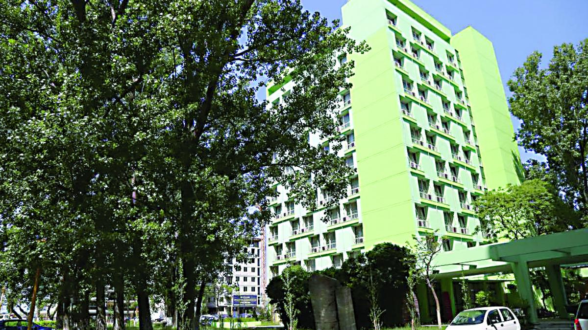 Micula sfidează ministerul: nu îşi închid hotelurile