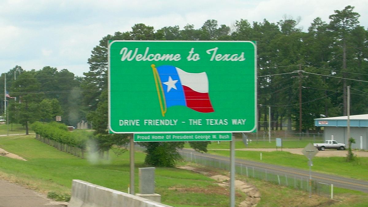 SUA. 8 morți și 28 de răniți în remorca unui camion în Texas