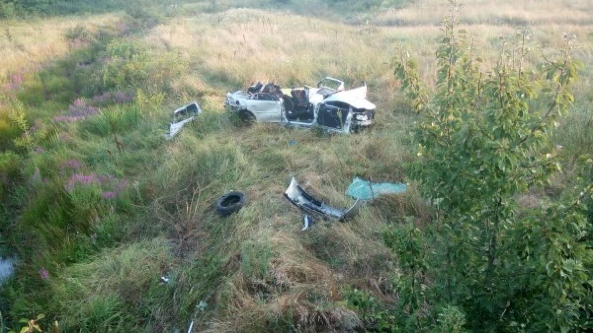 Accident grav pe DN6: Doi morți și trei răniți, în urma unei coliziuni dintre o ambulanţă şi un autoturism