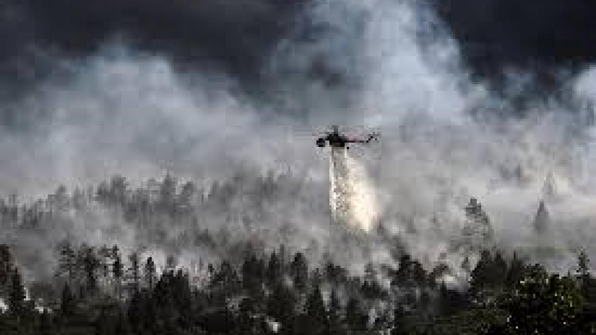 Un nou incendiu a izbucnit pe coasta mediteraneană. 10.000 de persoane evacuate