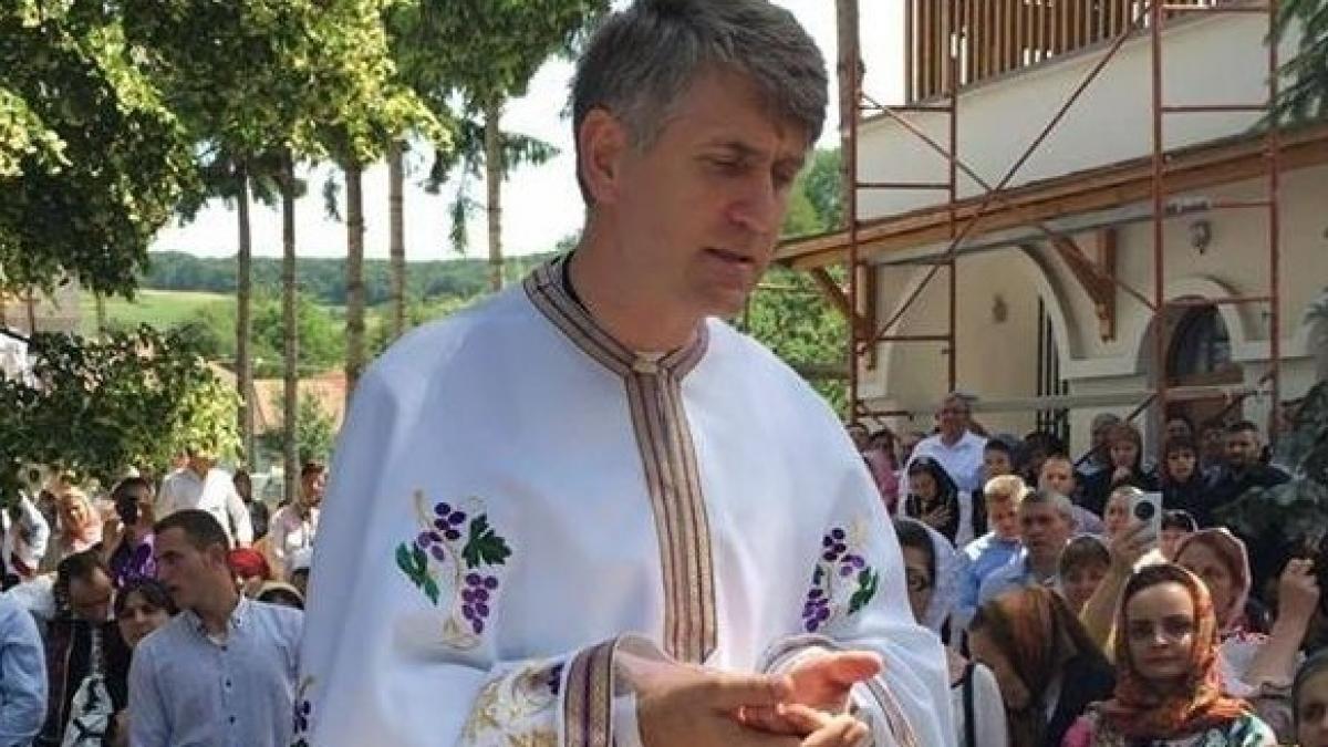 Senior citizens Resident Egomania Preotul Cristian Pomohaci a fost caterisit. A fost decisă excluderea din  Biserica Ortodoxă