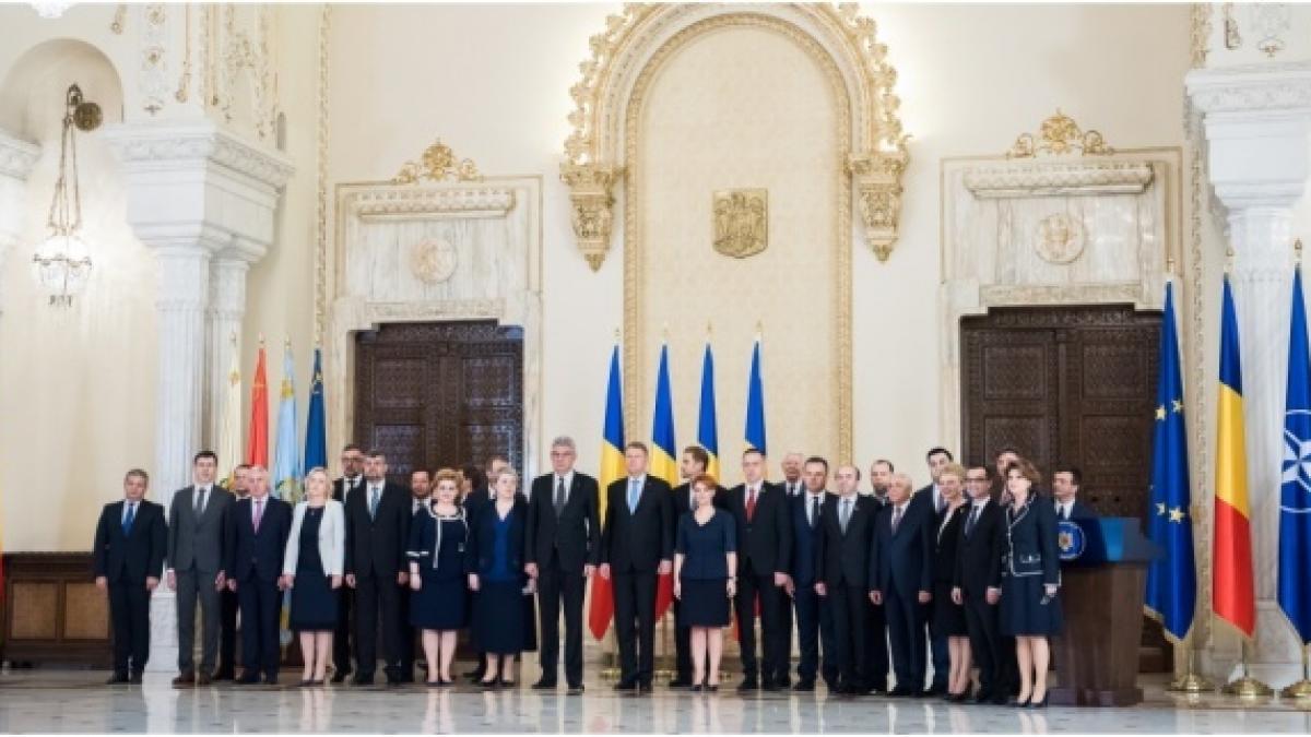 Procurorii DNA au descins la Guvern. S-au ridicat documente