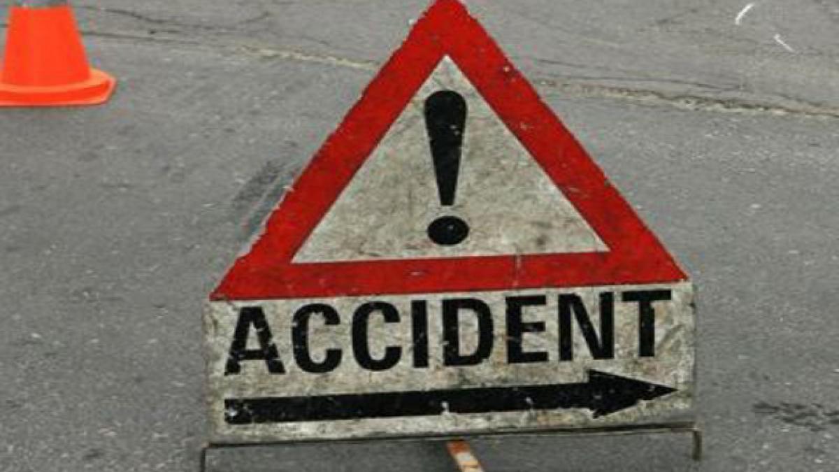 Accident teribil pe autostrada București-Pitești:O mașină a ajuns într-un lan de floarea soarelui