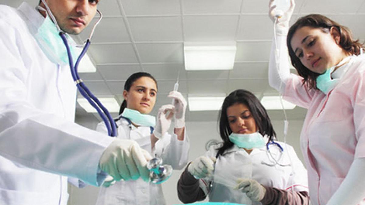 Rapoarte alarmante: Peste 1.800 de medici au cerut anul trecut avize pentru a pleca din ţară