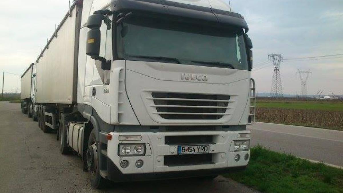 CNAIR: Restricții de circulație joi pe drumurile naționale si autostrăzile din vestul țării pentru autovehicolele de dimensiuni mari