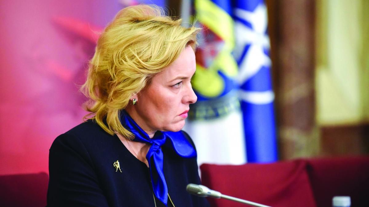 Dacă omori un poliţist, faci închisoare pe viaţă