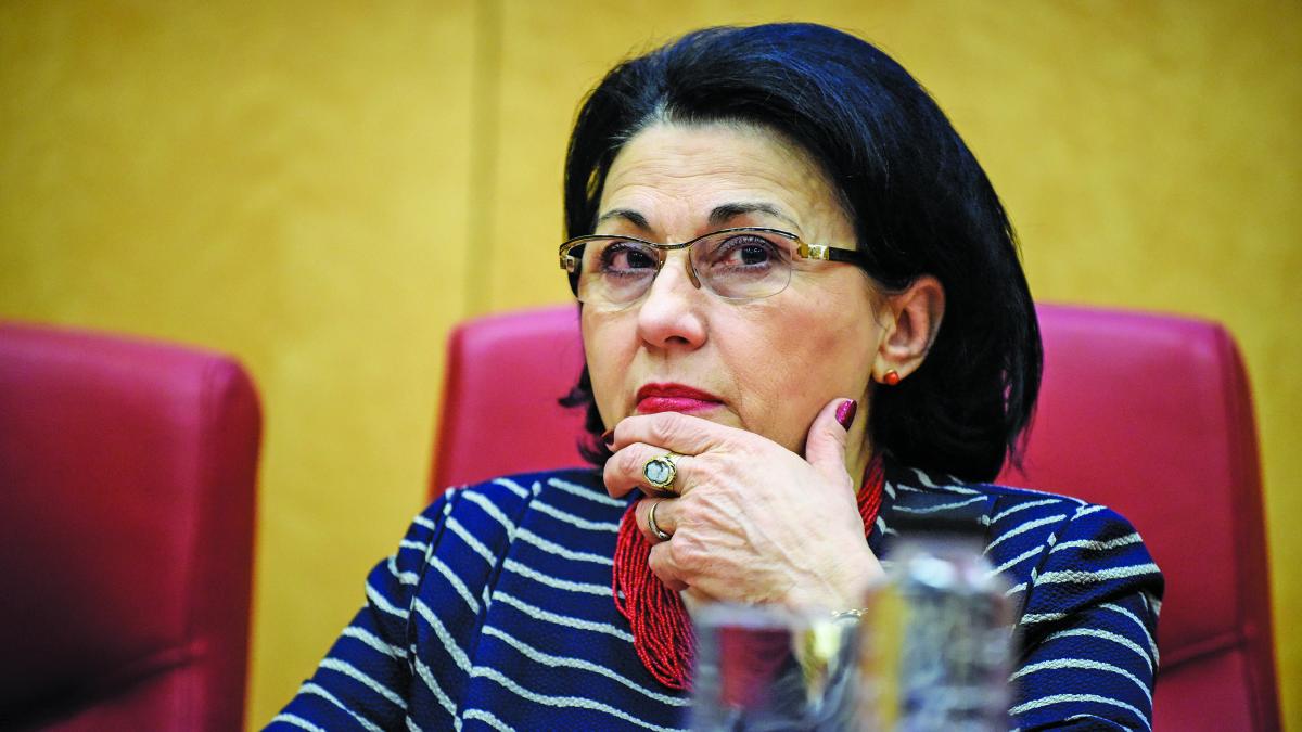 Decizia care a golit România de meseriaşi