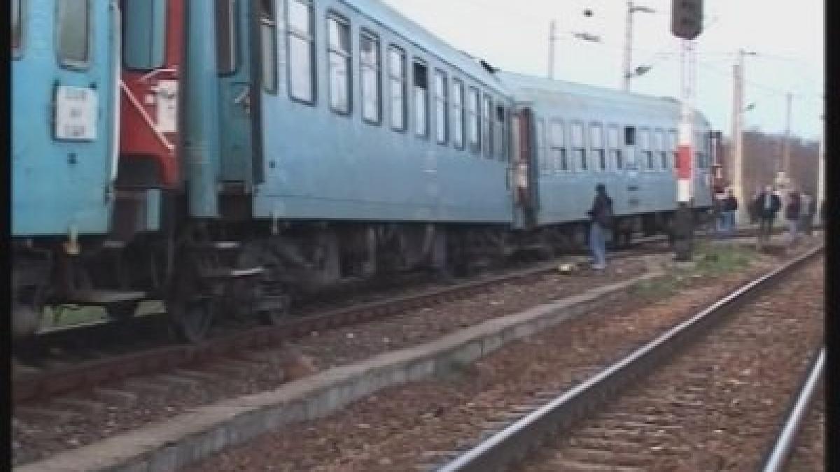 Satu Mare: Două trenuri au fost blocate din cauza unui accident mortal