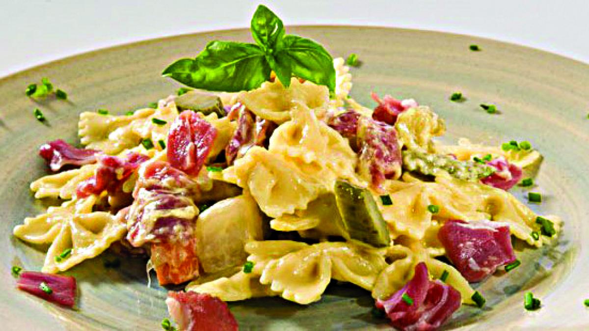  Rețeta zilei: Salată de Paste Farfalle cu Prosciutto Crudo