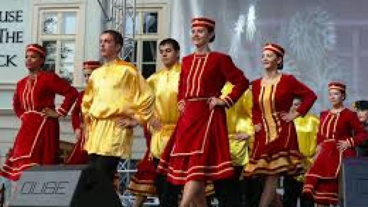 Sighișoara: La Festivalul Intercultural Proetnica sunt așteptați peste 700 de participanţi ai celor 20 de minorităţi naţionale din România.