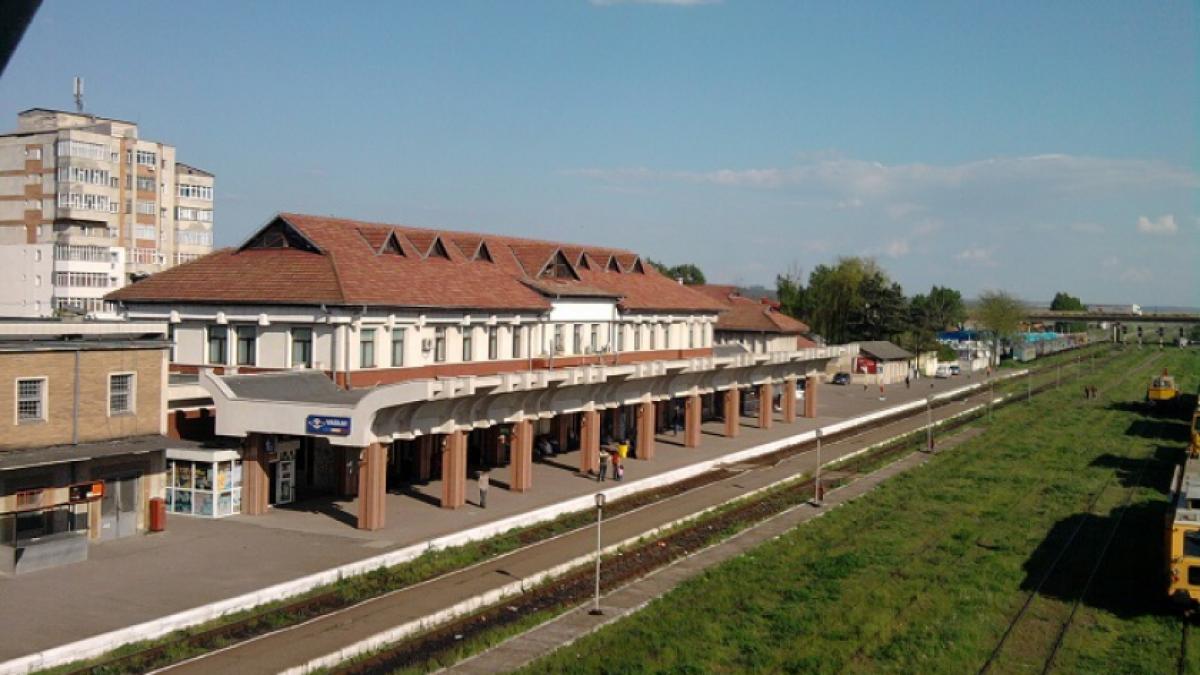 SINUCIDERE în gara Vaslui! Un bărbat în vârstă de 41 de ani s-a aruncat în faţa trenului