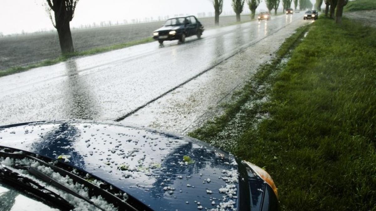 AVERTIZARE ANM. Cod GALBEN de furtună și grindină pentru următoarea perioadă