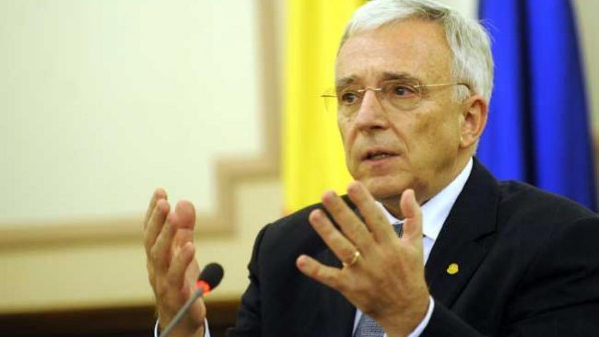 Isărescu se răsfaţă cu icre negre